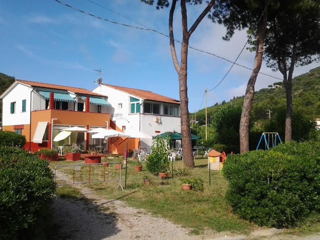 Hotel Rustichello Marina di Campo Exterior photo