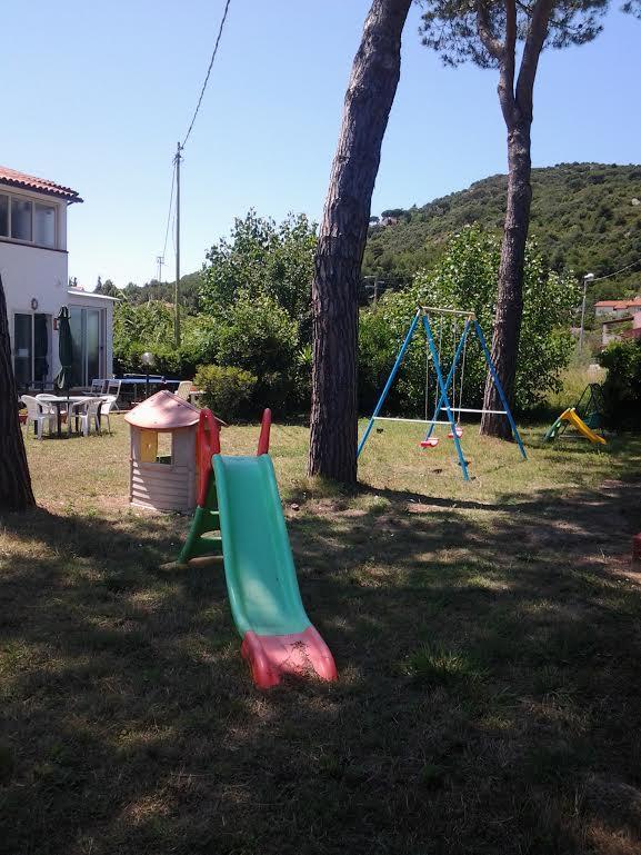 Hotel Rustichello Marina di Campo Exterior photo